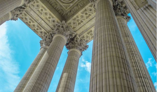 SCIA di agibilità a Roma: quando il Comune può (e non può) dichiararla improcedibile